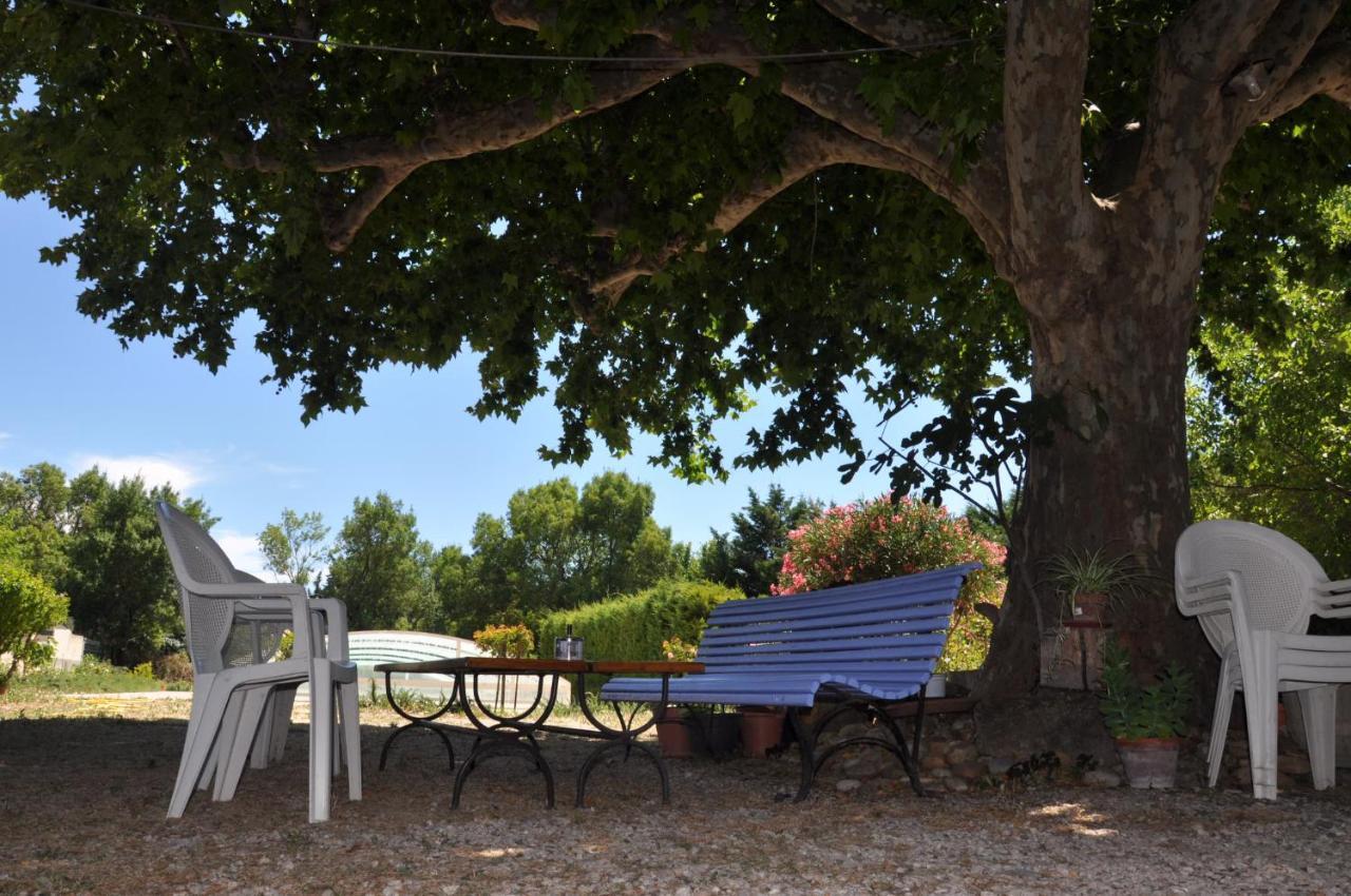 La Ferme De Tonton Jules 2 Entraigues-sur-la-Sorgue Exterior foto