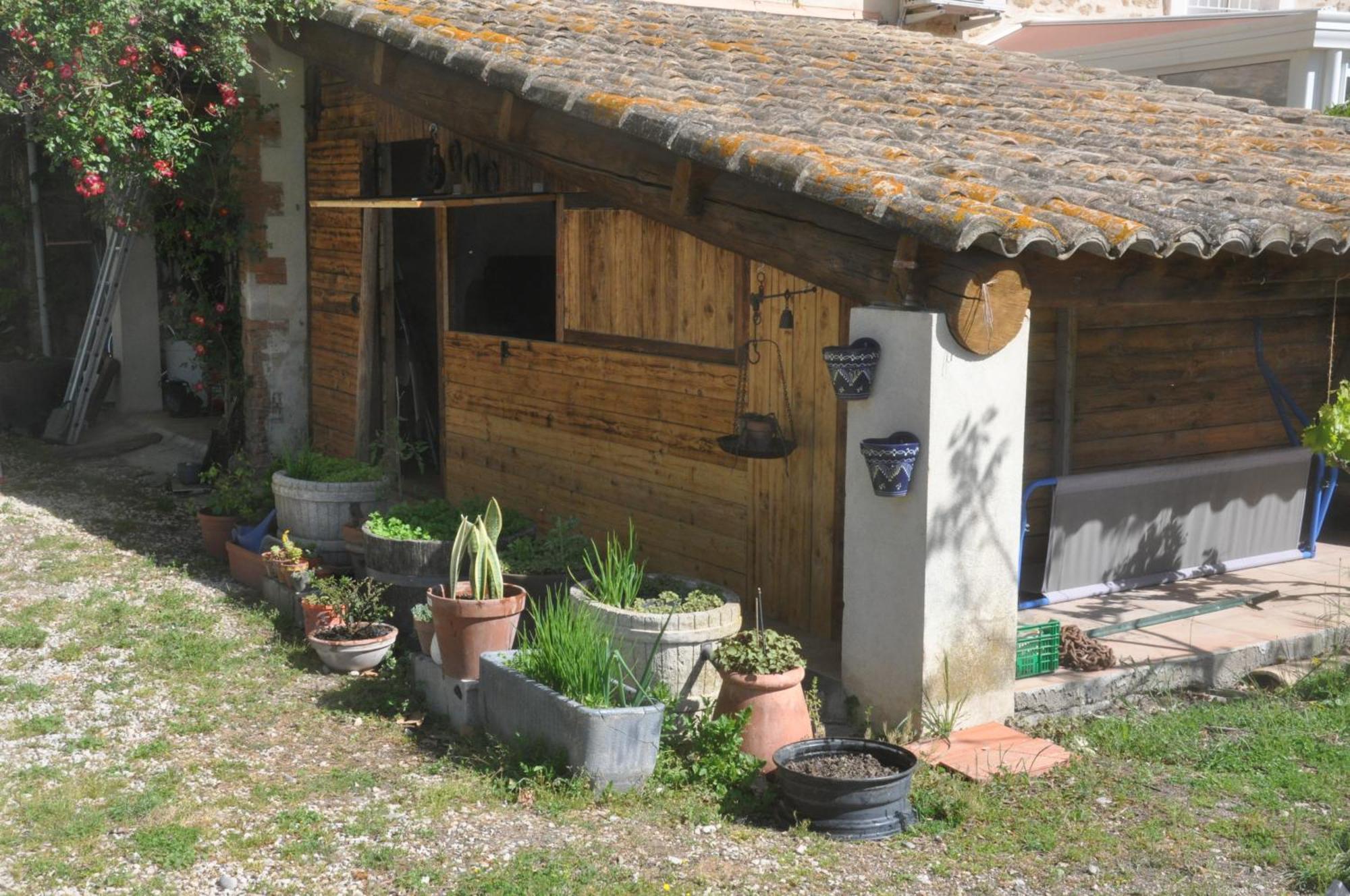 La Ferme De Tonton Jules 2 Entraigues-sur-la-Sorgue Exterior foto